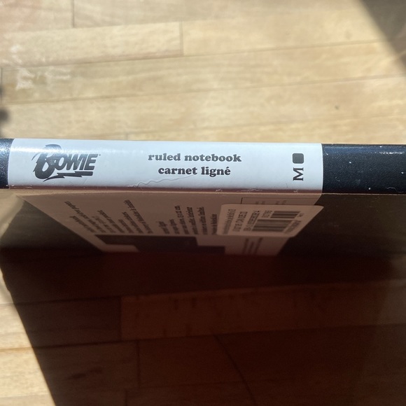 Rock limited edition David Bowie moleskin notebook - Picture 3 of 3